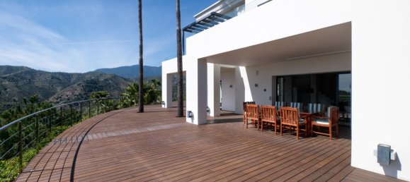 5 bedrooms Villa in Istan, Spain No. 2902 26
