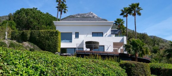 5 bedrooms Villa in Istan, Spain No. 2902 19