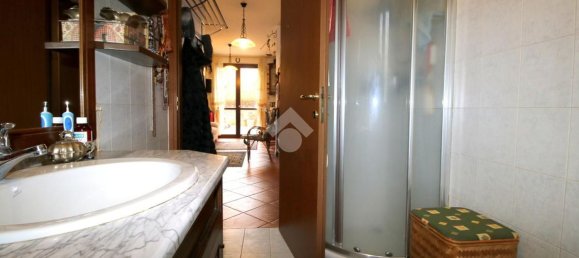 4 rooms House in Caronno Pertusella, Italy No. 93168 17