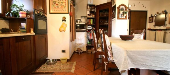 4 rooms House in Caronno Pertusella, Italy No. 93168 11