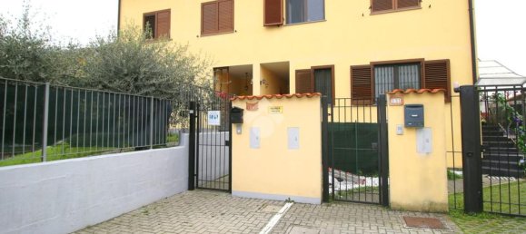 4 rooms House in Caronno Pertusella, Italy No. 93168 28