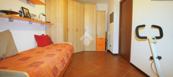 4 rooms House in Caronno Pertusella, Italy No. 93168 20