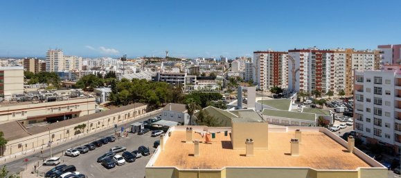 4 bedrooms Duplex in Faro, Portugal No. 154650 15