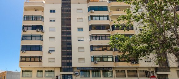 4 bedrooms Duplex in Faro, Portugal No. 154650 19