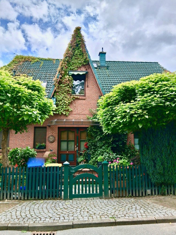 5 rooms Townhouse in Eimsbuttel, Germany No. 370176