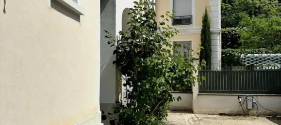 Apartamento de 3 dormitorios en Fontainebleau, France No. 323512 4