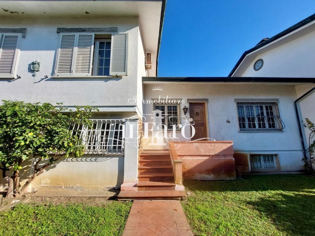 12-Zimmer Villa in Viareggio, Italy, Nr. 203747