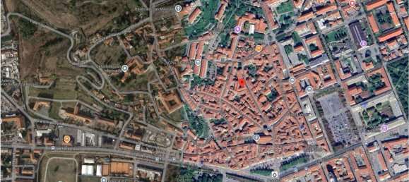 Квартира с 4 комнатами в Пинероло, Италия № 212056 2