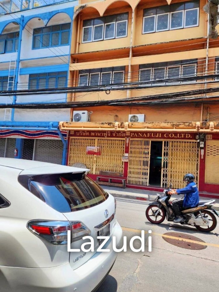 648m² Commercial property in Bangkok, Thailand No. 15056