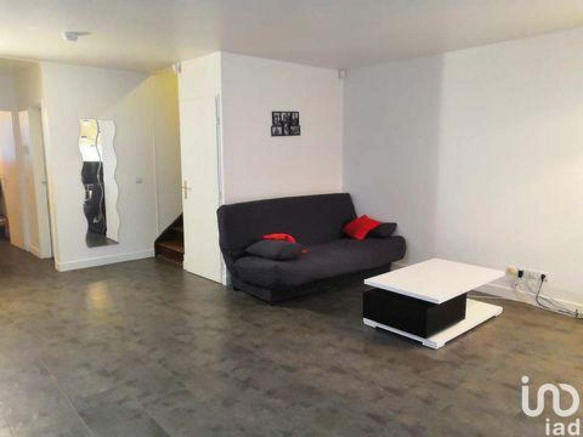 4 bedrooms House in Cergy, France No. 28990