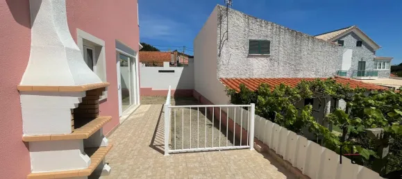 4 bedrooms House in Almada, Portugal No. 141899 10