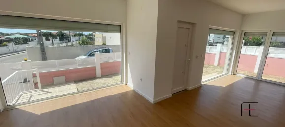 4 bedrooms House in Almada, Portugal No. 141899 8