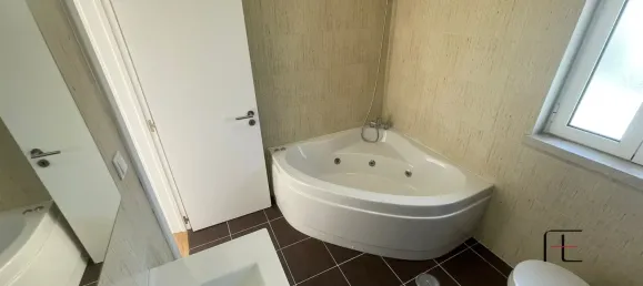 4 bedrooms House in Almada, Portugal No. 141899 26