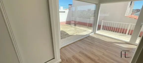 4 bedrooms House in Almada, Portugal No. 141899 17