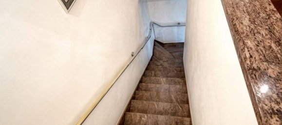 Casa de 7 habitaciónes en Montevarchi, Italy No. 159894 8