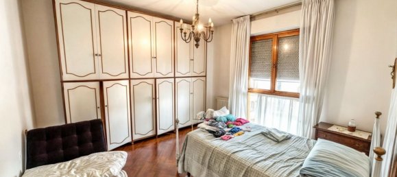 Casa de 7 habitaciónes en Montevarchi, Italy No. 159894 3