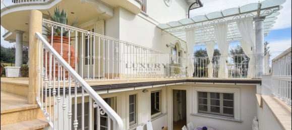 11 rooms Villa in Pietrasanta, Italy No. 38805 25