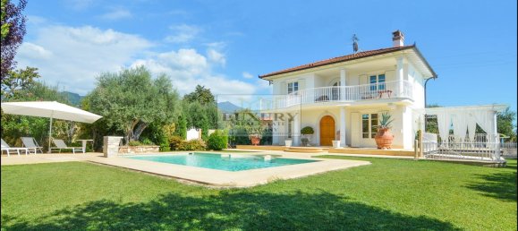 11 rooms Villa in Pietrasanta, Italy No. 38805 3