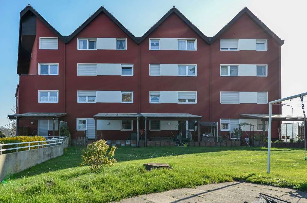 Apartamento de 2 dormitorios en Leverkusen, Germany No. 322008