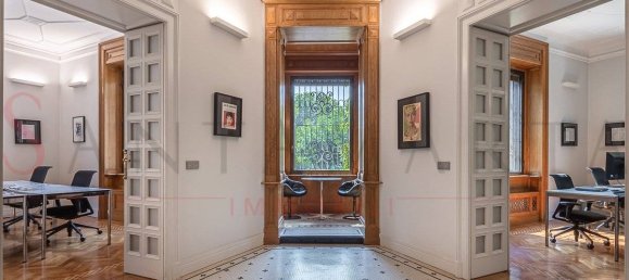 4 bedrooms Apartment in Milan, Italy No. 314257 4