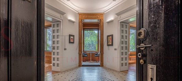 4 bedrooms Apartment in Milan, Italy No. 314257 13