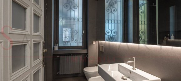 4 bedrooms Apartment in Milan, Italy No. 314257 19