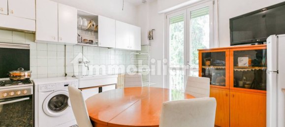 2 bedrooms Apartment in Gorgonzola, Italy No. 348630 3