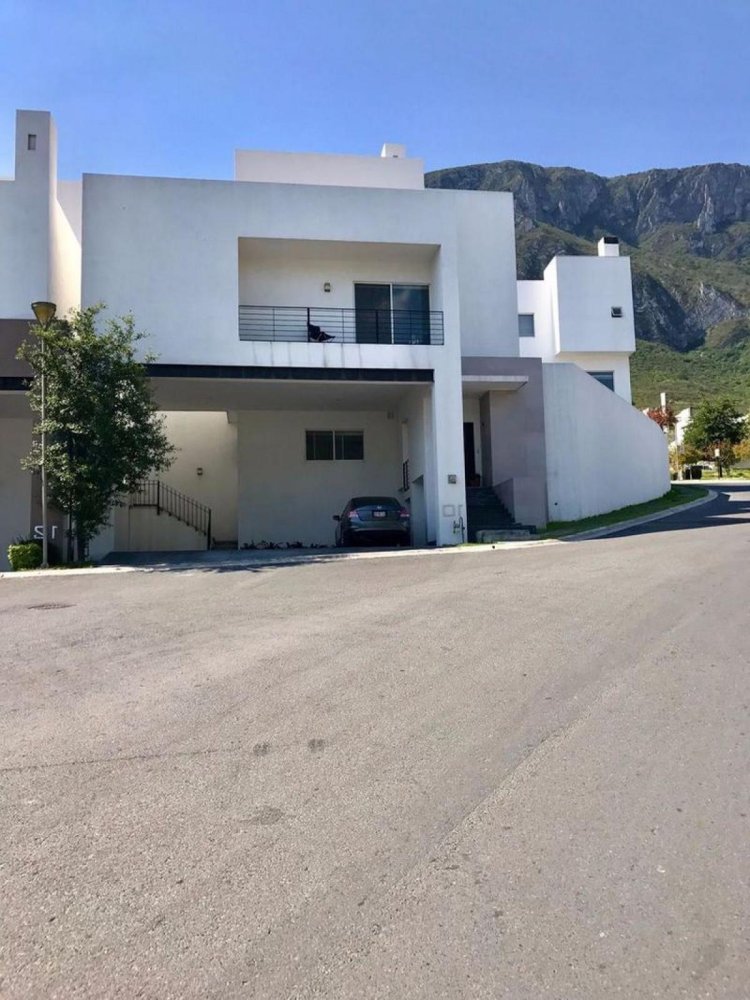 Casa de 3 dormitorios en Nuevo León, Mexico No. 153111