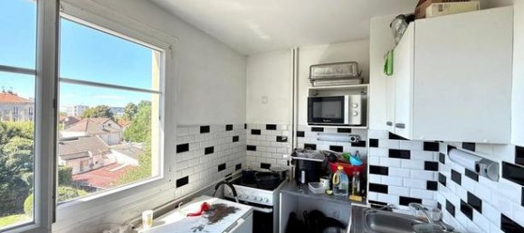 2 Schlafzimmer Wohnung in Bondy, France, Nr. 357048 2