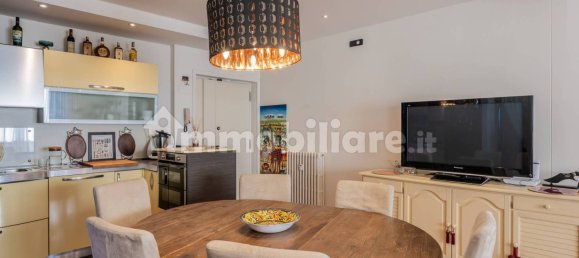 Ático de 2 dormitorios en Pistoia, Italy No. 48839 24