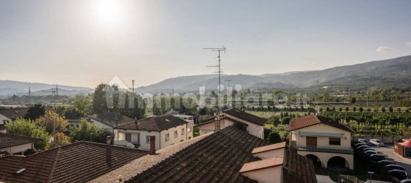 Ático de 2 dormitorios en Pistoia, Italy No. 48839 38