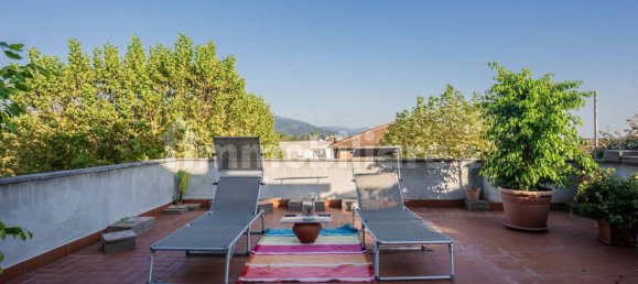 Ático de 2 dormitorios en Pistoia, Italy No. 48839 50