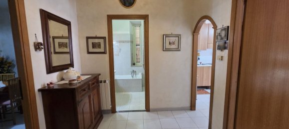 3-salle Appartement à Guidonia Montecelio, Italy No. 297136 3