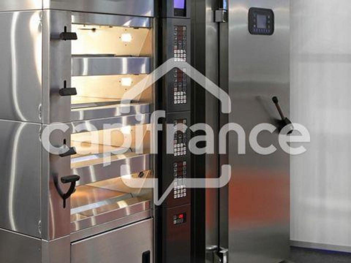 Oficina en Bressuire, France 190 m² No. 19460