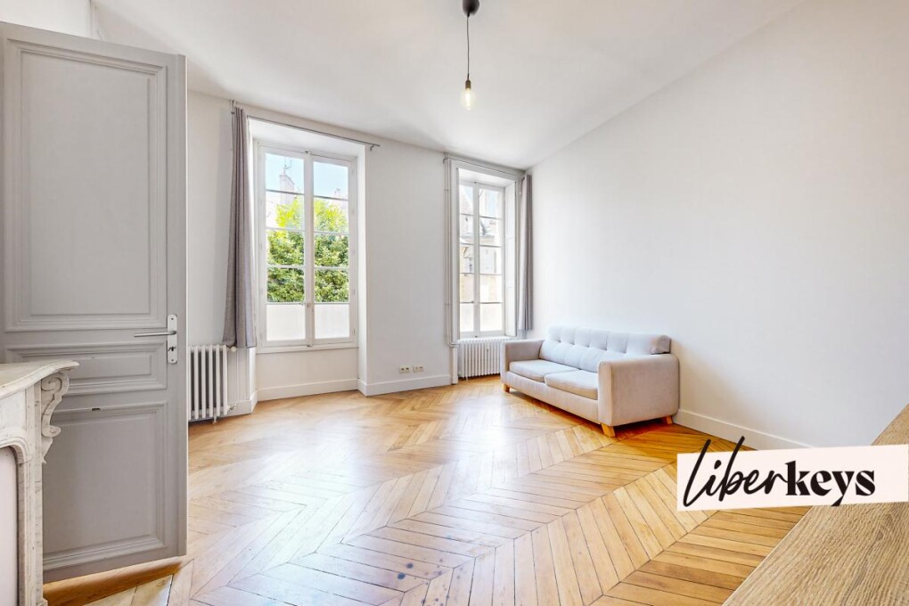 2 bedrooms Apartment in Dijon, France No. 318023