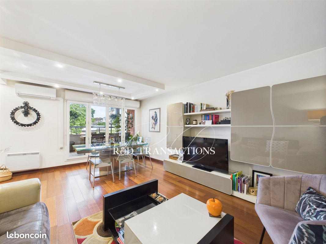 Apartamento de 2 dormitorios en Suresnes, France No. 330636