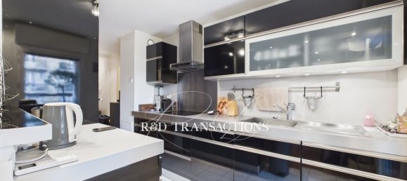 Apartamento de 2 dormitorios en Suresnes, France No. 330636 4