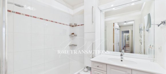 Apartamento de 2 dormitorios en Suresnes, France No. 330636 8