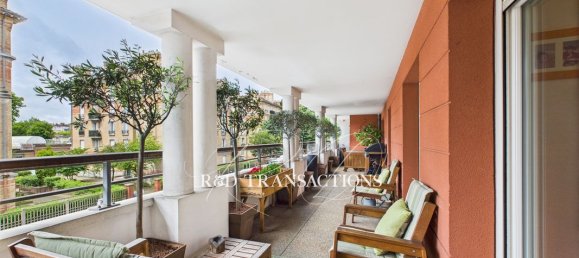 Apartamento de 2 dormitorios en Suresnes, France No. 330636 5