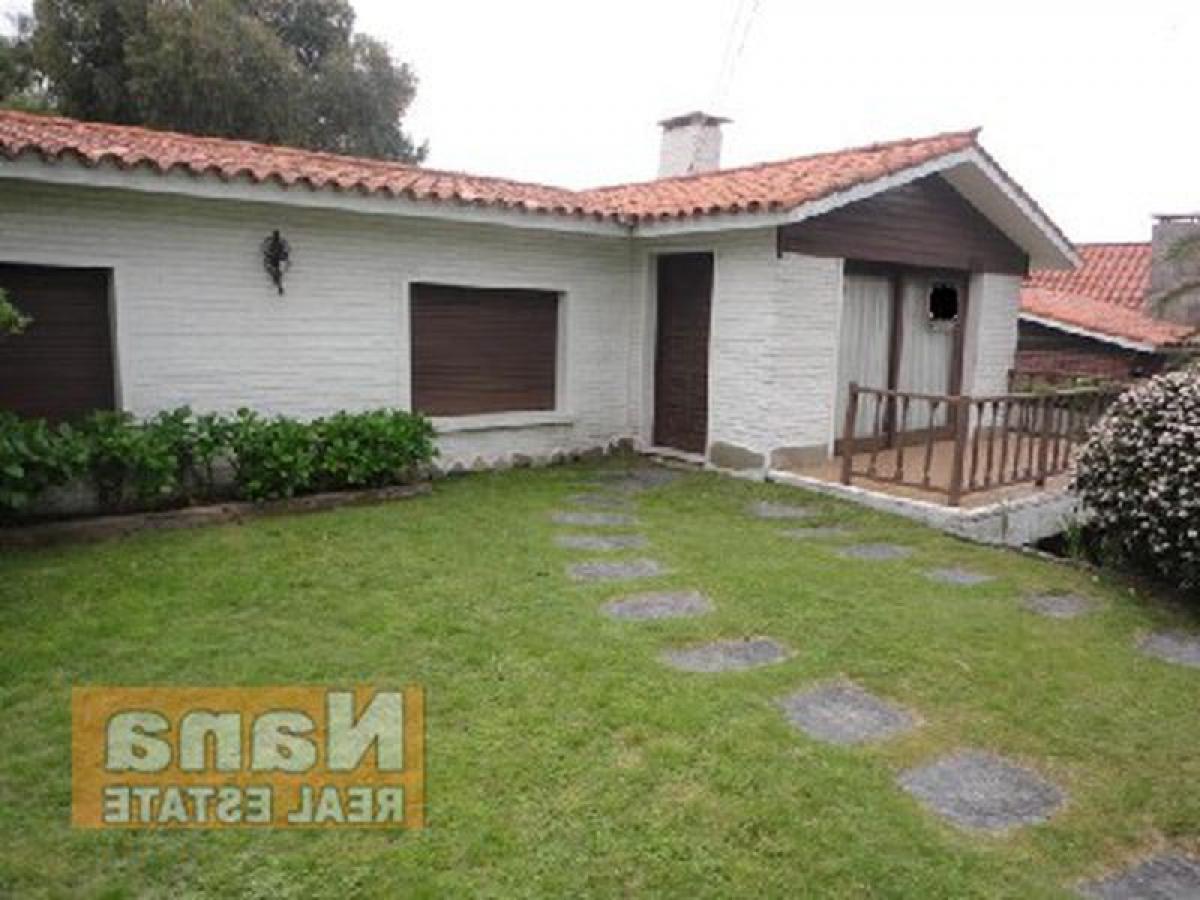 3 bedrooms House in Maldonado, Uruguay No. 6289