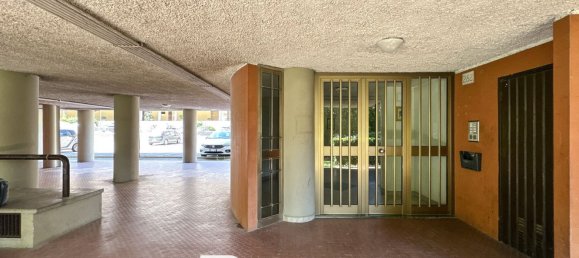 Квартира с 4 спальнями в Рим, Италия № 377564 4