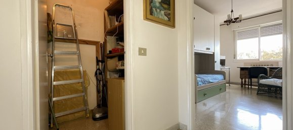 Квартира с 4 спальнями в Рим, Италия № 377564 42