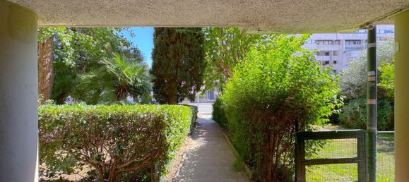 Квартира с 4 спальнями в Рим, Италия № 377564 3