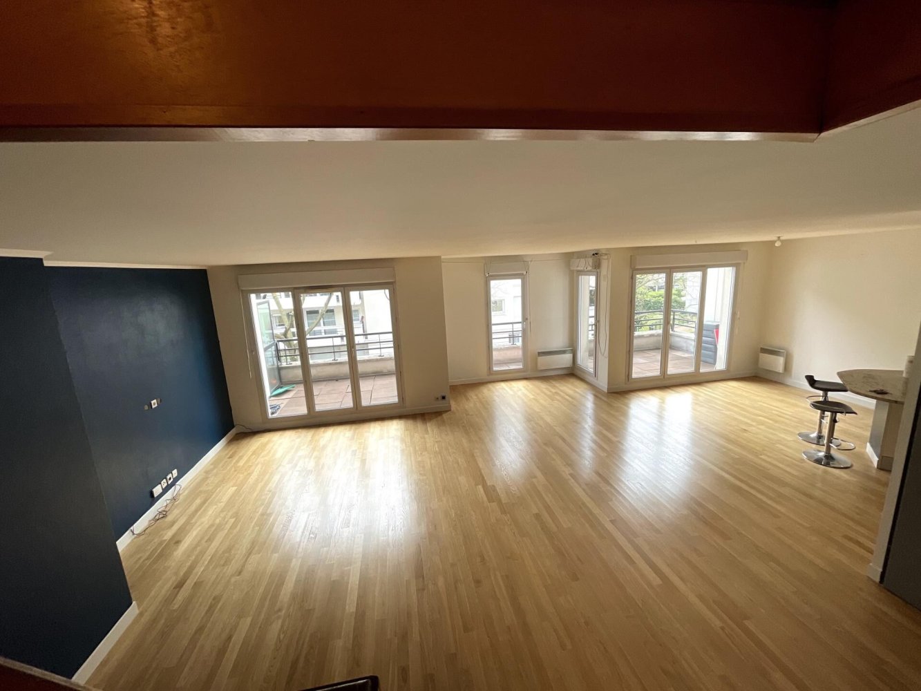 3 bedrooms Duplex in Villeneuve-la-Garenne, France No. 287183