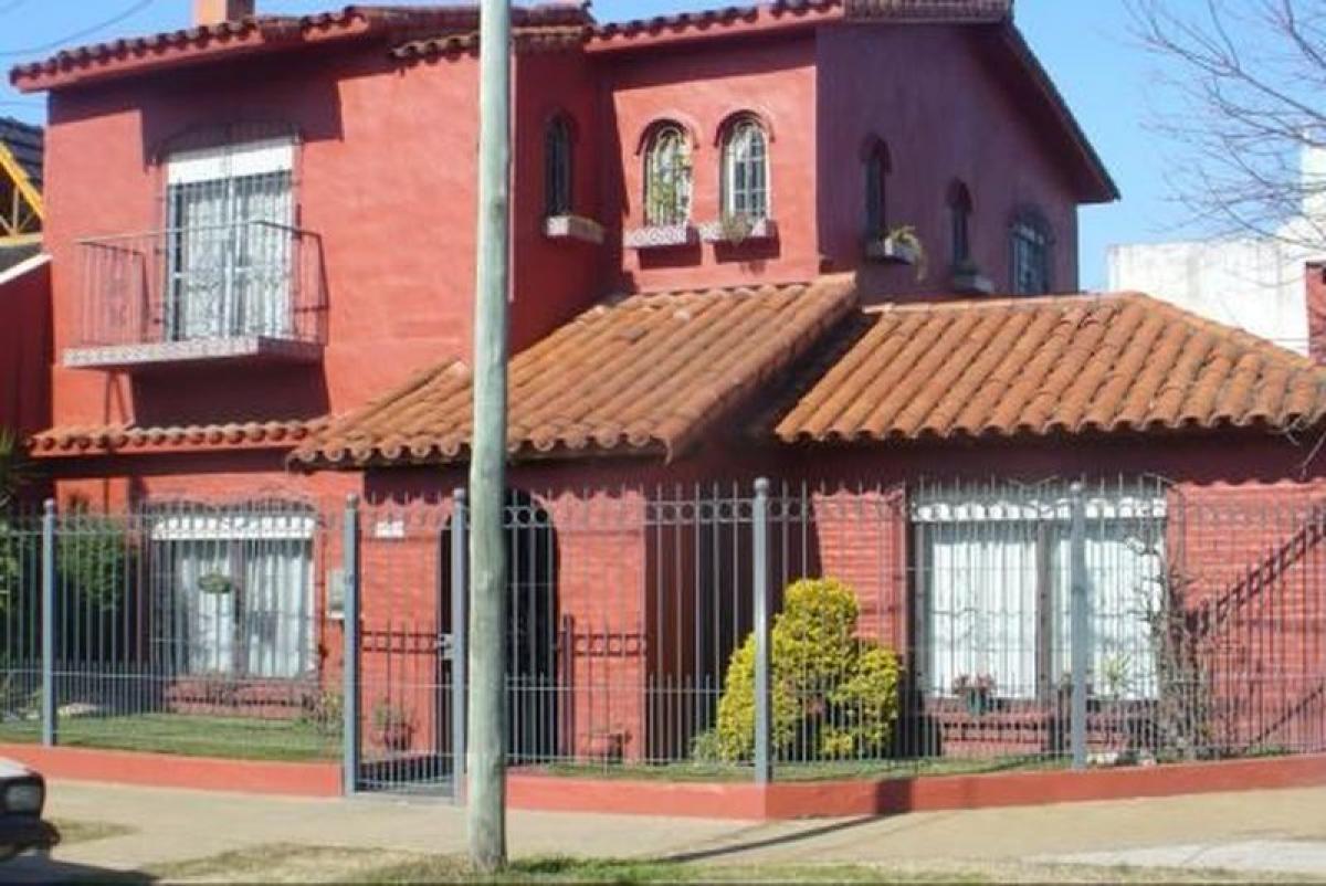 3 chambres Maison à Tres de Febrero, Argentina No. 5762
