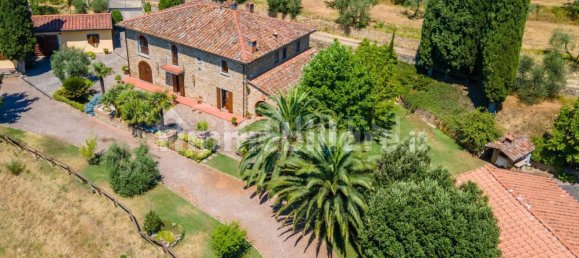 3 Schlafzimmer Villa in Arezzo, Italy, Nr. 269791 2