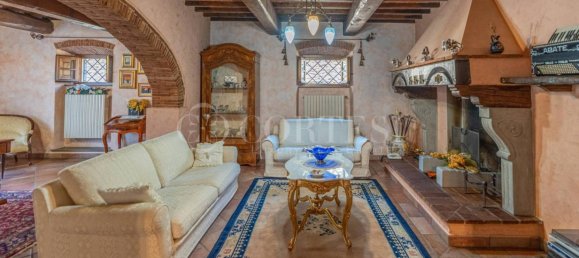 3 Schlafzimmer Villa in Arezzo, Italy, Nr. 269791 4