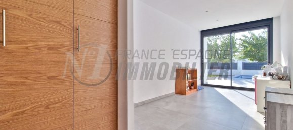 Villa de 5 dormitorios en Empuriabrava, Spain No. 84553 29