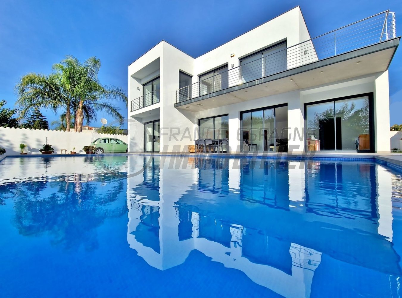 Villa de 5 dormitorios en Empuriabrava, Spain No. 84553