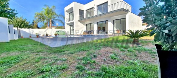 Villa de 5 dormitorios en Empuriabrava, Spain No. 84553 2